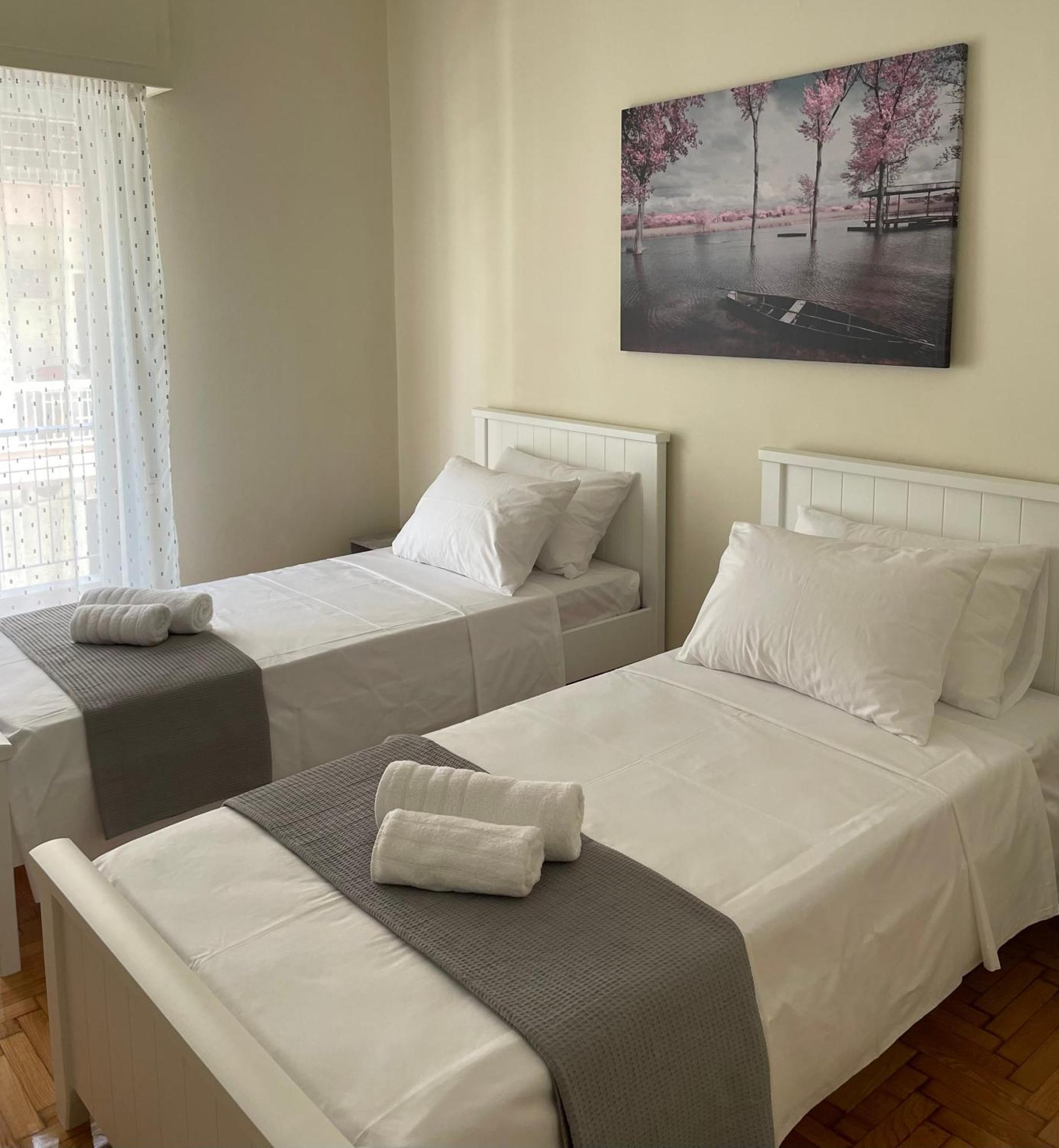 Spacious Apartment Near Panormou Metro Athens Luaran gambar